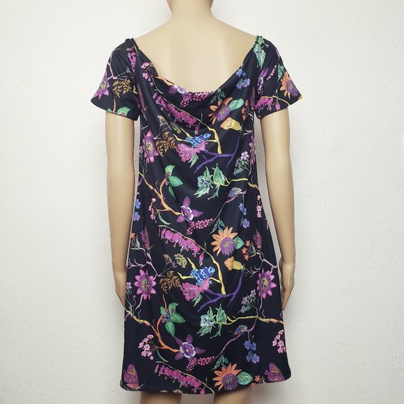 😮‍💨❤️ Reversible Black and Floral Off-Shoulder Dresses - Picture 5 of 9